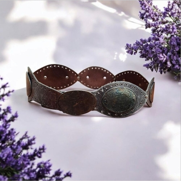 Vintage Avignon Silver Leather Embellished Metalwork Wide Belt size L Bohemian - Picture 15 of 15